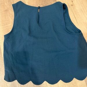 Monteau Los Angeles Blue Scalloped Hem Sleeveless‎ Blouse - Size Small